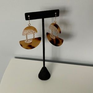 Tortoise Resin Drop Earrings